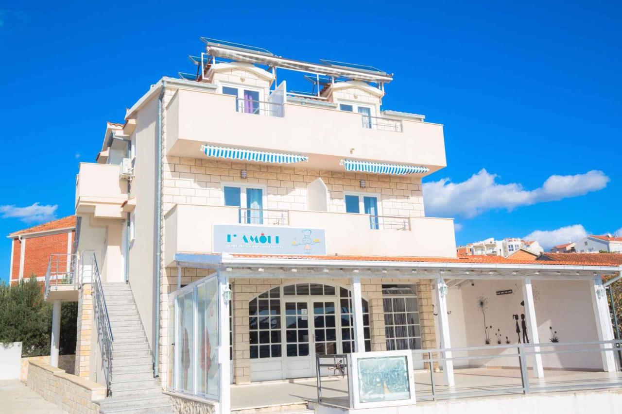 Apartments In Rogoznica 36019 Exterior photo